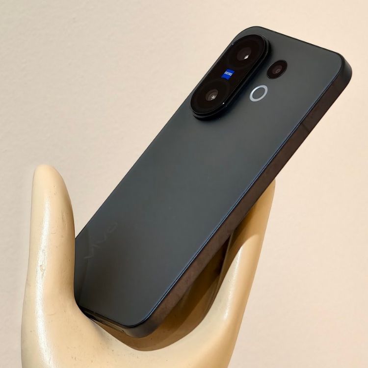 Vivo X200 FE